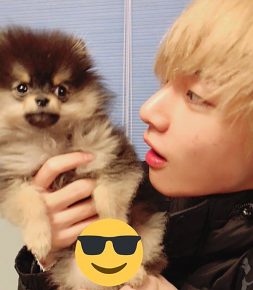 Kim Taehen mit einem Hund